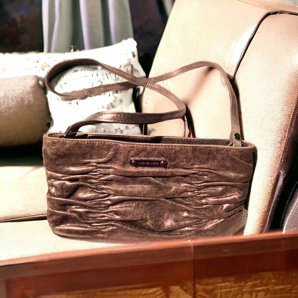 MICHAEL KORS | Soft Metallic Gold Ruched Cross-body Purselette - Picture 16 of 16